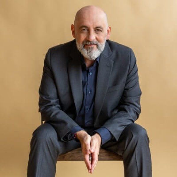 Darren J Kerr